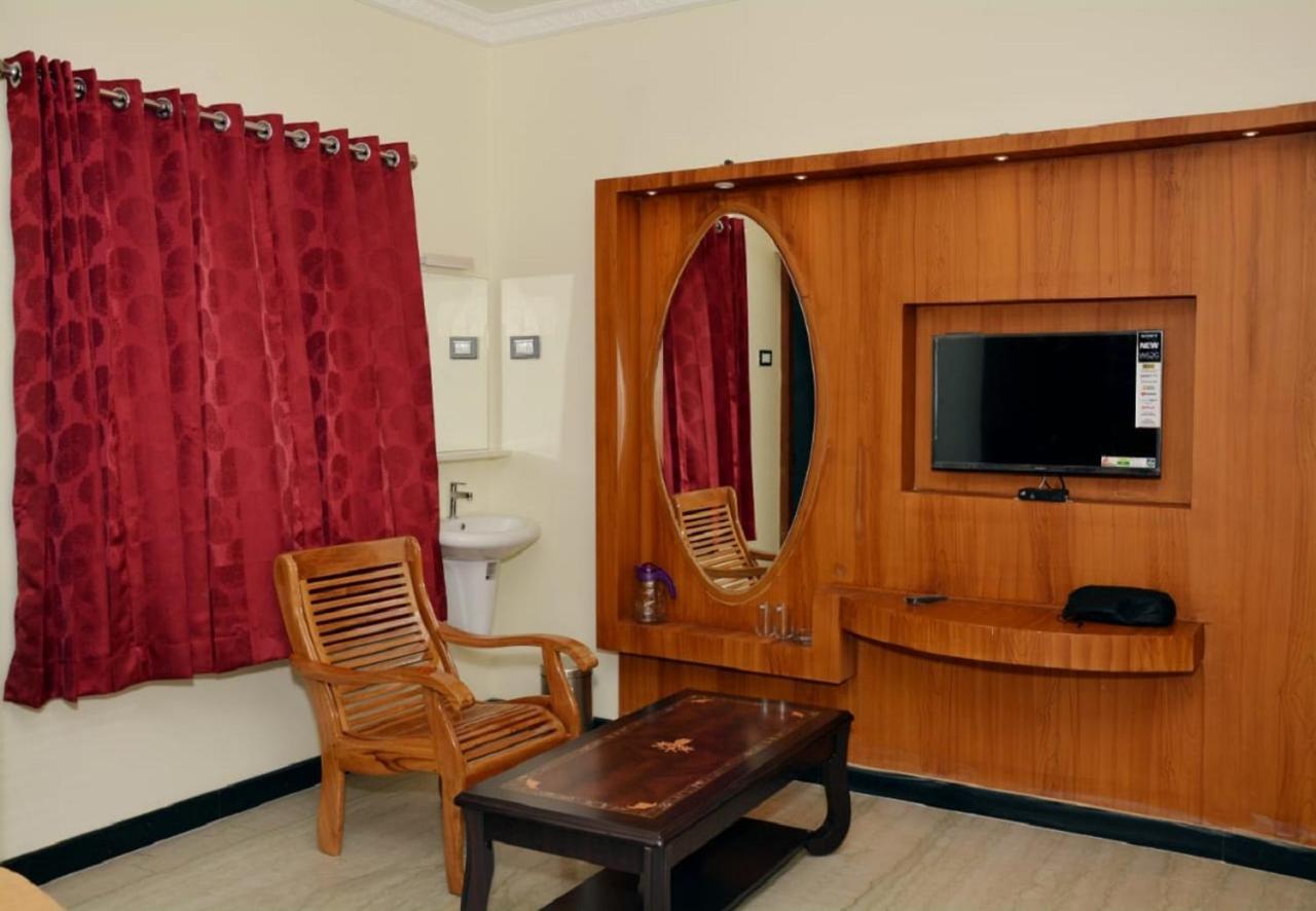 Anandha Grand Lodge Tiruchchendūr 외부 사진